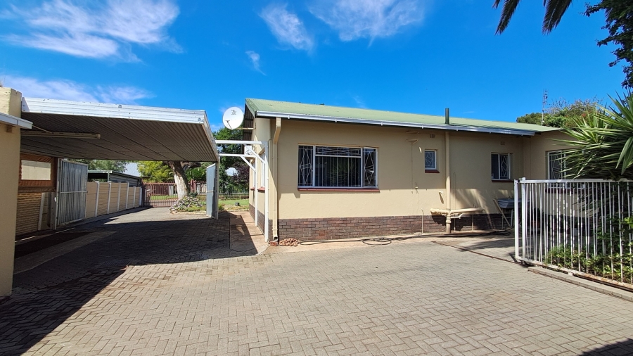 3 Bedroom Property for Sale in Generaal De Wet Free State